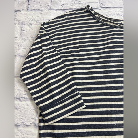 Umgee Gray and Cream Striped 3/4 Length Sleeve Top. Size XL. - Picture 4 of 9